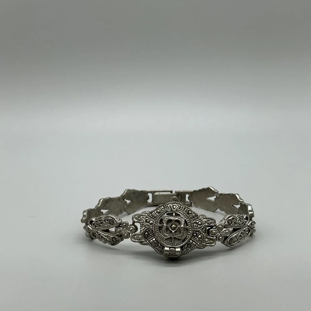 Monique G Marcasite Hidden Dial Womens Watch 19mm Silver Tone New Battery 8